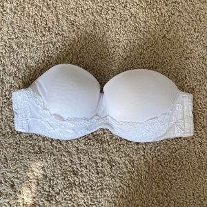 Victoria’s Secret • Strapless Bra • 32C
